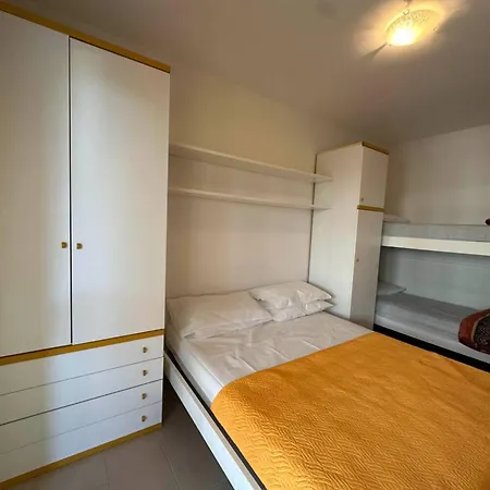 Modern Flat With Shared Pool And Sea Side View Appartement Bibione
