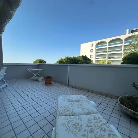 Modern Flat With Shared Pool And Sea Side View Lägenhet *