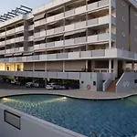 Modern Flat With Shared Pool And Sea Side View *