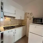 Modern Flat With Shared Pool And Sea Side View Apartmán *
