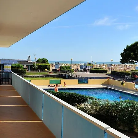 شقة Modern Flat With Shared Pool And Sea Side View