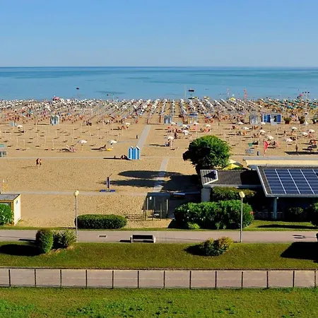 Modern Flat With Shared Pool And Sea Side View Bibione