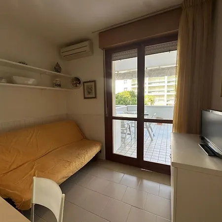 Modern Flat With Shared Pool And Sea Side View شقة