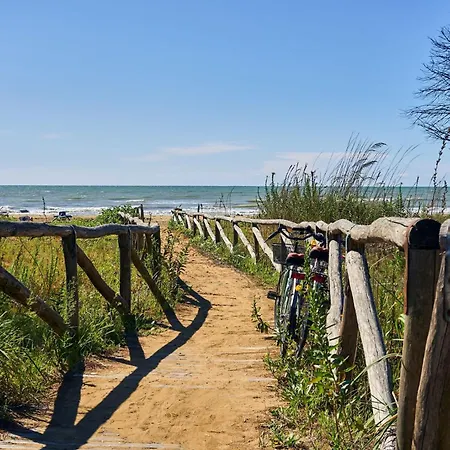 Apartment Modern Flat With Shared Pool And Sea Side View Bibione
