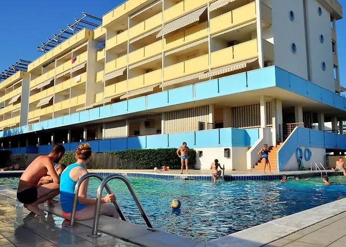 Apartamento Modern Flat With Shared Pool And Sea Side View Bibione