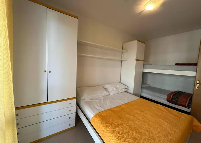 Modern Flat With Shared Pool And Sea Side View דירה ביביונה