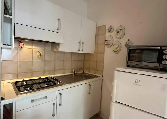 Modern Flat With Shared Pool And Sea Side View דירה *