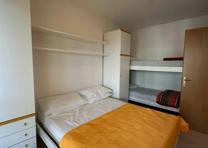 Modern Flat With Shared Pool And Sea Side View ביביונה