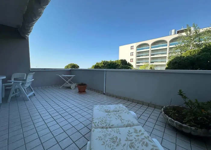 Modern Flat With Shared Pool And Sea Side View Apartamento *